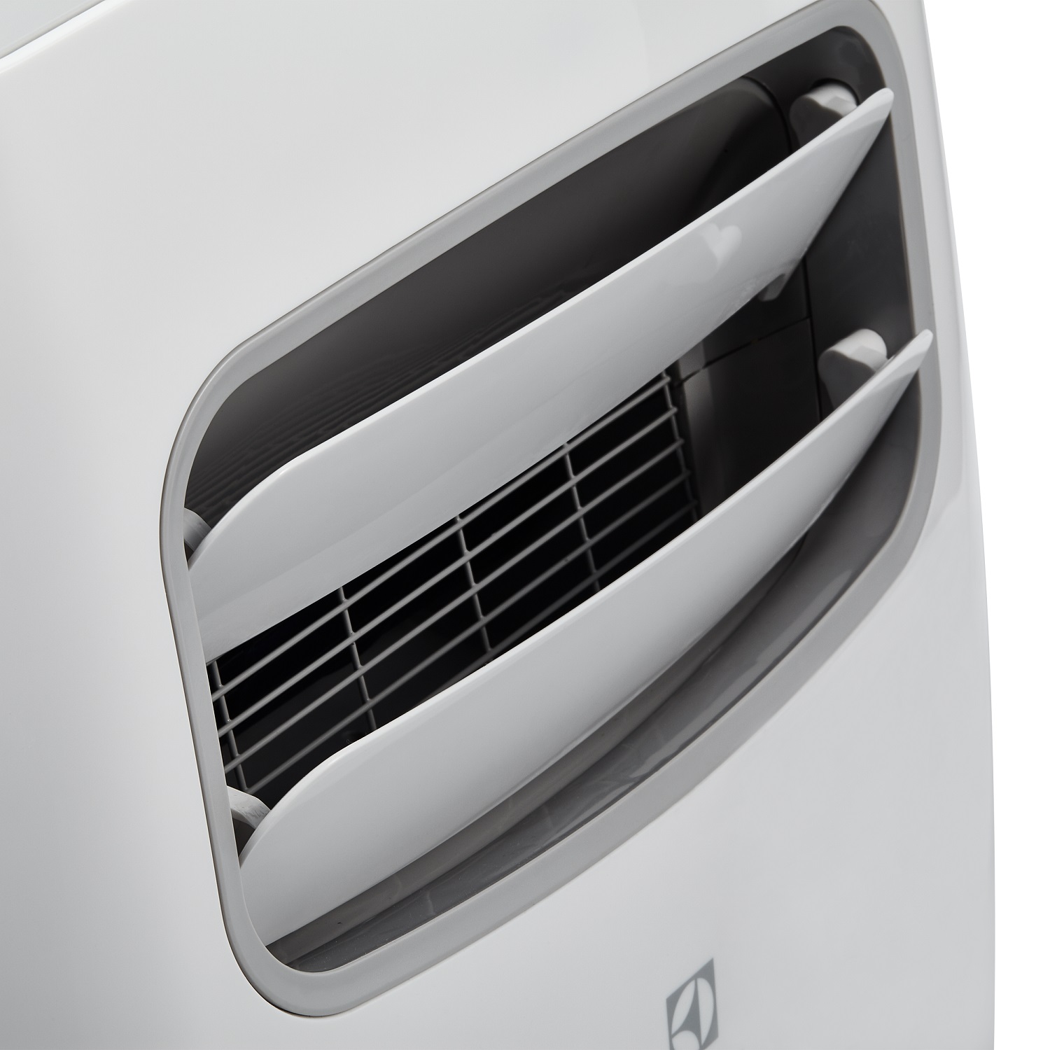 Купить Мобильный кондиционер Electrolux EACM-9 CG/N3 — Фото 4