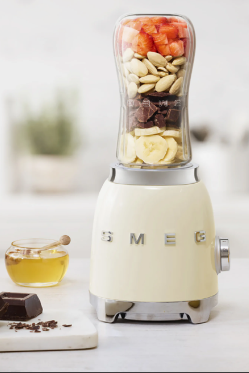 Блендер Smeg PBF00CREU																		 — описание, фото, цены в интернет-магазине PT Stores