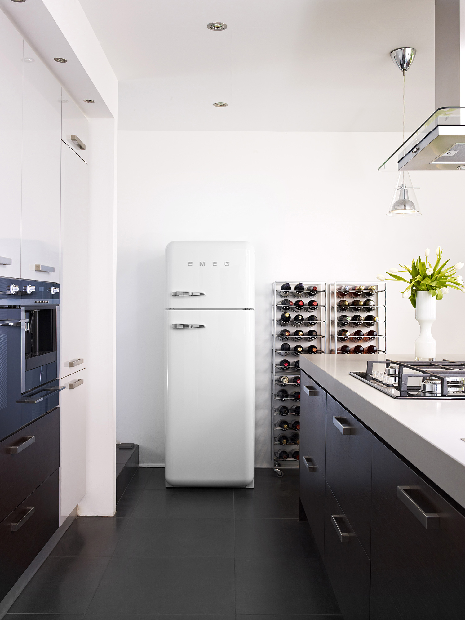 Купить Двухкамерный холодильник SMEG FAB50RCR — Фото 3