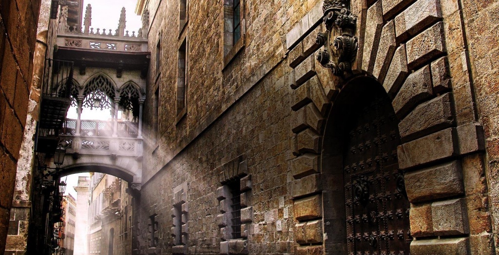 04_C8_A_Cinema_HDR_desktop.jpg