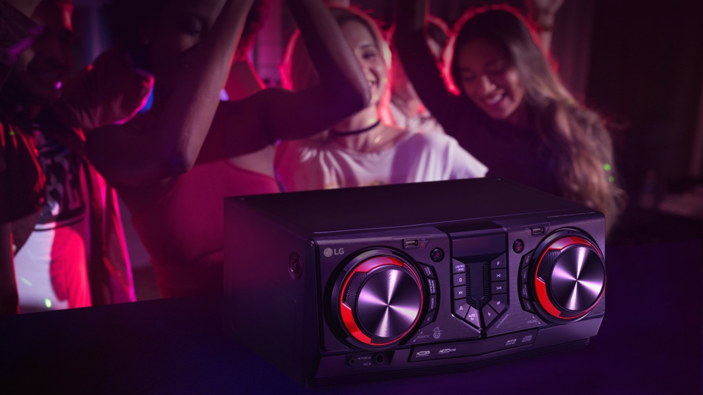 M01_Auto-DJ_CJ44_D_01.jpg